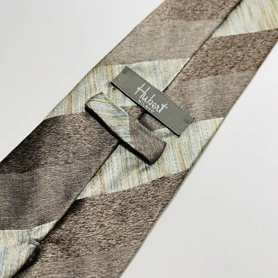 Corbata Hubert Milano 100 % seda en tono marrón/azul rayas 61x3,75" Foto 1 de 4