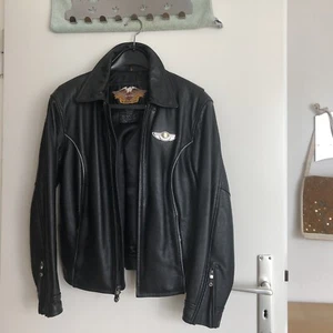 Harley Davidson Jubiläums Lederjacke für Damen Grösse L/W 42 schwarz - Bild 1 von 3
