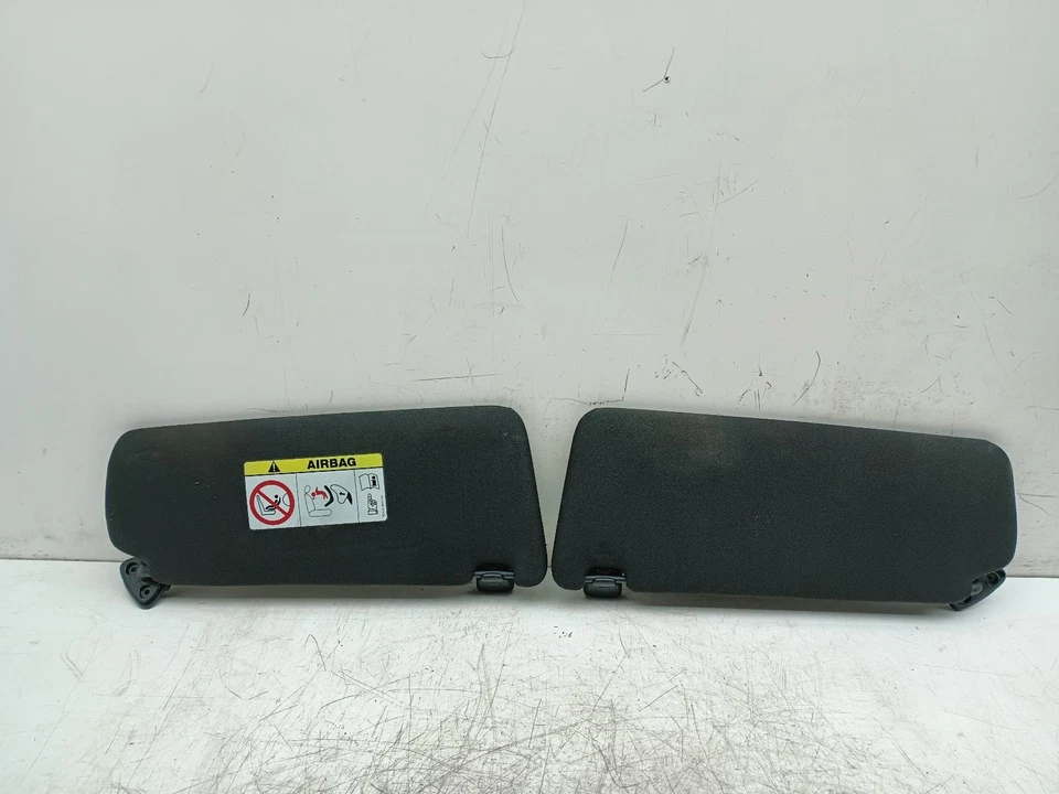 PAR DE PARASOL IZQUIERDO DERECHO JAGUAR XF NEGRO X250 2008 - 2015 Foto 1 de 4