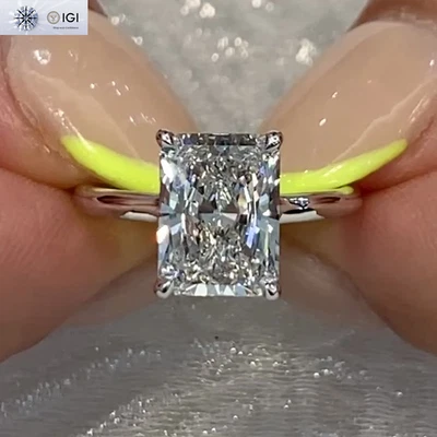 IGI 3.00Ct Radiant D VVS2 IGI Lab Grown Diamond Engagement Ring in 950 Platinum - Image 1 of 4