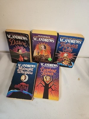 VC Andrews CUTLER Series Dawn  Paperback Complete  Series 1-5  PB Books Keyhole Foto 1 de 4