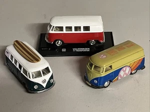 Assorted VW Split Screen 1962 Volkswagen Kombi Camper surfboard 1:32 KINSMART - Picture 1 of 18