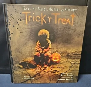 Trick 'r Treat: Tales of Mayhem Mystery & Mischief Griffin Movie Film Art BOOK - Imagen 1 de 22