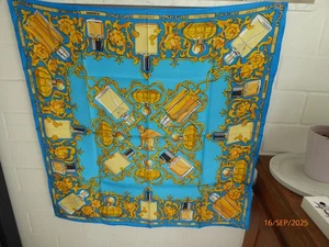 Seidentuch 85 x 85 cm, mit Flaconsymbolen der Lancaster-Group - Bild 1 von 4