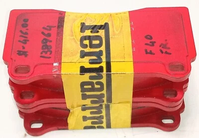 Conjunto de pastilhas de freio dianteiro Ferrari F40_138964_138964_NOVAS PASTILHAS_FÁBRICA GENUÍNA - Imagem 1 de 4