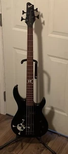 Squier by Fender Electric Bass SKULL & CROSSBONES w/ Custom Skull Knobs Rare - Picture 1 of 12