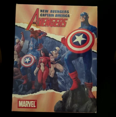New Avengers CAPTAIN AMERICA resin satue ltd ed 2500 Diamond Select - Imagen 1 de 4