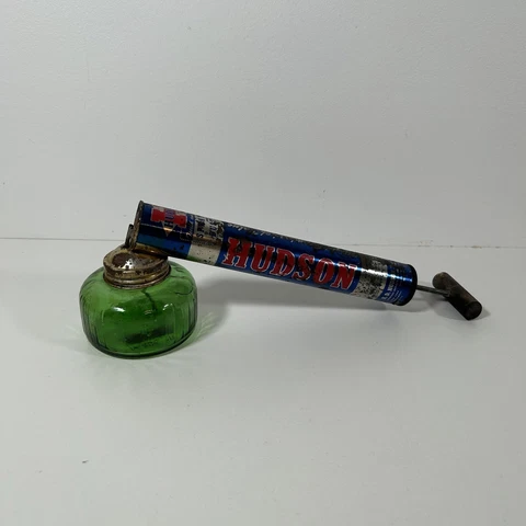 VTG Hudson Admiral Duster Pesticide Sprayer Green Glass Dispenser - GOOD COND Cover