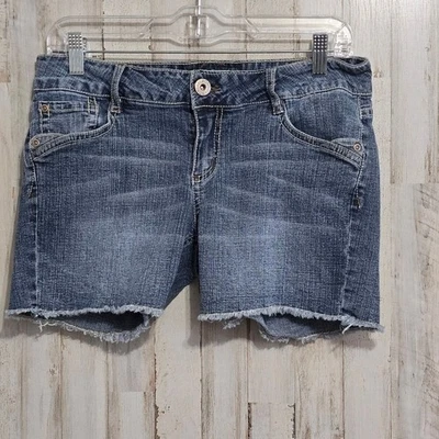 BONGO Blue Medium Wash Faded Low Rise Frayed Hem Ramie Jean Shorts Size 11 - Image 1 of 4