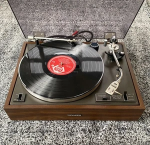 Pioneer PL-12D II Turntable - Excellent Condition and Full Working Order. - Picture 1 of 3