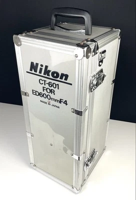 Nikon CT-601 ED 600mm F4 Nikon Lens Filter Strap Hard Case - Image 1 of 4