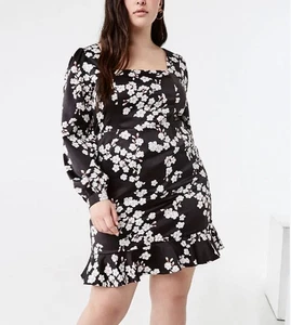 Blumen Strickkleid FOREVER 21 Damen 3X schwarz A-Linie Rüschen Träger Rücken - Bild 1 von 12