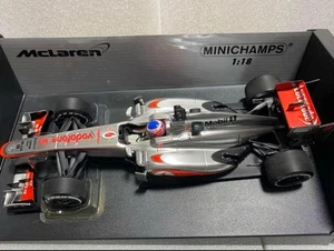 Minichamps 1/18 McLaren MP4-28 Jenson Button F1 2013 Model Car - Picture 1 of 20