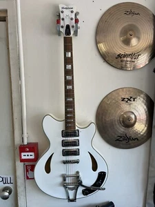 Hutchins Ravenor Electric Hollowbody guitar Right Handed Alpine White - Picture 1 of 7