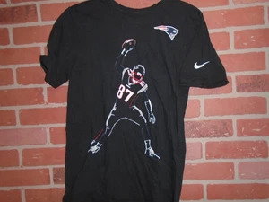 NEW ENGLAND PATRIOTS ROB GRONKOWSKI WOMANS NIKE TSHIRT SIZE SMALL - Picture 1 of 4