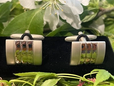 Cuff-Daddy Cufflinks Brushed and Polished Contemporary in Silver No Box - Image 1 of 4