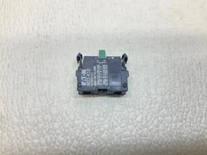 Martello Taglierina Eaton M22-K10 Blocco Contatti M22K10 M22 Nuovo (VT) - Foto 1 di 3