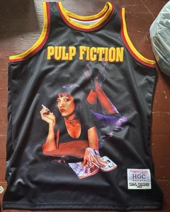 EUC Pulp Fiction Quentin Tarantino Film Kopfbedeckung Klassiker Trikot, XL - Bild 1 von 4