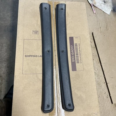 Chevy S10 Blazer GMC Jimmy 1987 piezas de moldura de puerta. Gris oscuro Foto 1 de 2