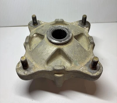05-07 Polaris Sportsman 800 EFI OEM Rear Wheel Hub w Studs Left or Right 5134311 - Image 1 of 4