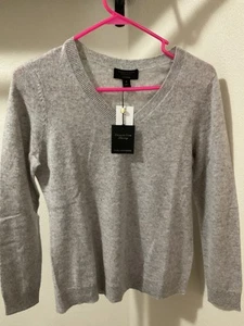 NWT 100% Cashmere Long Sleeve Ice Grey Sz Med Lightweight Sweater Charter Club - Picture 1 of 7