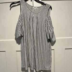 Max Studio Cold Shoulder Top NEW $68 Black White Striped Women’s MEDIUM Top - Picture 1 of 9