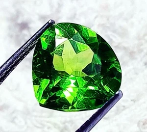 Piedra preciosa suelta certificada con forma de pera de 9,70 quilates de peridoto natural - Imagen 1 de 6