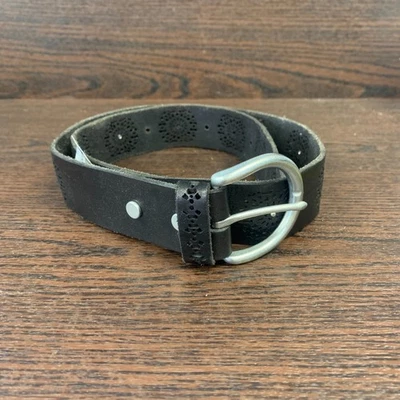 Lucky Brand Women's Belt Size S Black Leather Buckle Cutout Design - Image 1 of 4