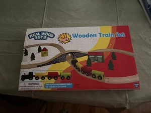 Echtholz Spielzeug HOLZEISENBAHN SET 31 Teile Alter 3+ Eisenbahn Straßenwagen magnetisch - Bild 1 von 2