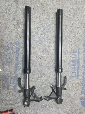 2022 KAWASAKI NINJA ZX6R ZX636 FRONT FORKS SHOCK SUSPENSION SET PAIR - Image 1 of 4