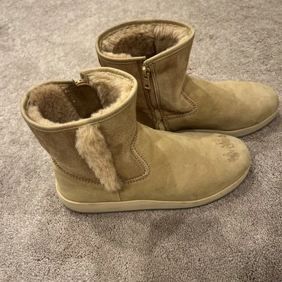 Botas Olukai para mujer 8 forradas de piel de oveja marrón cuero nobuck con cremallera Foto 1 de 4