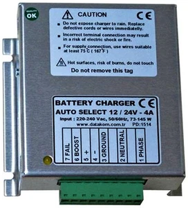 Cargador de batería DATAKOM BC-4A, 4 amperios, detección automática de voltaje de 12/24 VDC, 170-270 VAC - Imagen 1 de 2