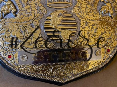 Réplica de cinturón Big Gold Sting Championship 3D Crumrine doble con herramientas de cuero Foto 1 de 4