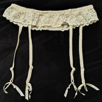 Vintage Warner's Garter Belt Marilyn Monroe Lingerie Pinup Ivory Lace M/L 8840 - Image 1 of 4