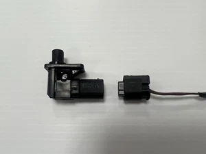 2012-2015 BMW X1 XDRIVE28I E84 - HOOD  Sensor 8352239 / 9119052 - Picture 1 of 5