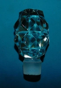 ALTER GROSSER KARAFFENVERSCHLUSS AUS DIAMANTGEPRESSTEM GLAS Ø 47mm H 85mm GEWICHT 165gr - Bild 1 von 4