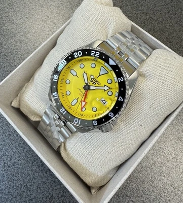 Seiko 5 Sport Automatic GMT Steel Band Yellow Dial Watch SSK017 Made In Japan - Image 1 of 4