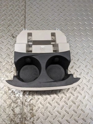 CONSOLA CENTRAL DELANTERA CUBIERTA PORTAVASOS TRASERA OEM CHRYSLER PACIFICA 17-20 1165173 Foto 1 de 4