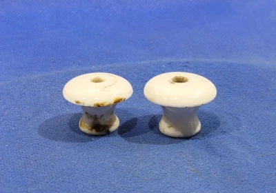 Juego de 2 tiradores de armario tocador de porcelana vintage Foto 1 de 4