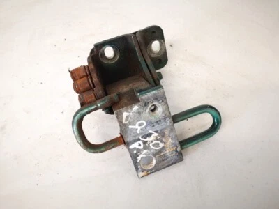 Volkswagen Golf 1999 Front Door Hinge used, Genuine #1689748-56 - Imagem 1 de 4