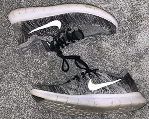 Nike Herren Größe 10 Free RN Flyknit Grau Schwarz Laufschuhe Schnürschuhe 880843-003  - Bild 1 von 6