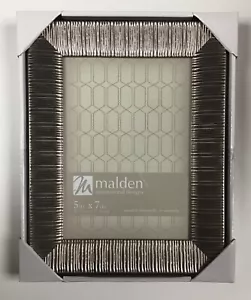 New Malden 5 x 7 Picture Frame With Detailed Metal Trim (horizontal/vertical) - Picture 1 of 3