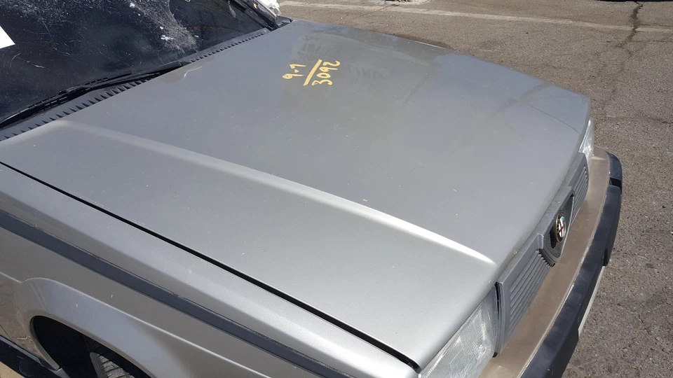 87 88 89 ALFA ROMEO MILANO CAPÓ USADO 1988 ARQUEADO  Foto 1 de 4