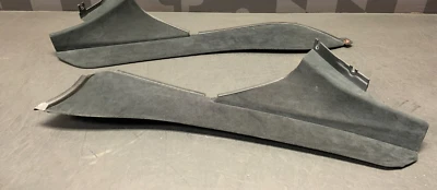 Pontiac GTO 2004 OEM consola central negra paneles laterales  Foto 1 de 4