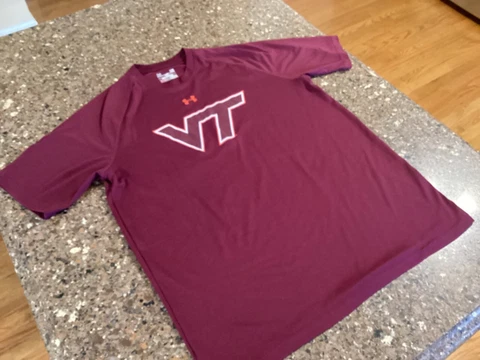 Virginia Tech Hokies Under Armour Shirt Men's Medium Maroon Cover