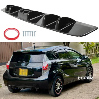 Divisor de alerón difusor labio parachoques trasero estilo fibra de carbono para Toyota Prius C Foto 1 de 4