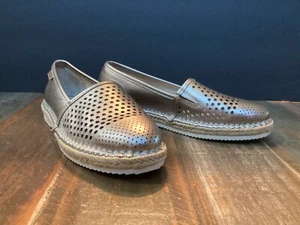 Pikolinos Women’s  Gold tone Leather Flats Loafers Shoes Perforated Sz 36/6 - Picture 1 of 9