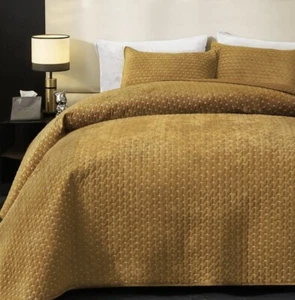 Velvet Quilt Queen Size, Oversized Bedspread Quilted BedSet,Luxurious Yellow New - Picture 1 of 7