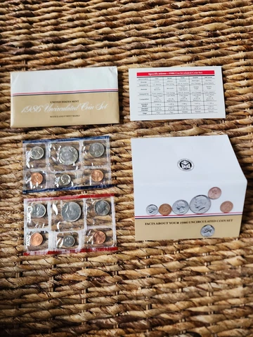 1986 US Mint uncirculated set in original packaging, 10-coin set + mint tokens Cover