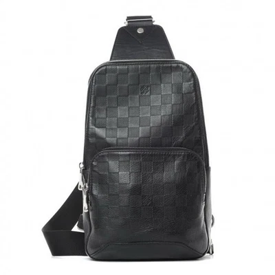 Bolsa tiracolo Louis Vuitton Damier Infini Avenue ônix - Imagem 1 de 4